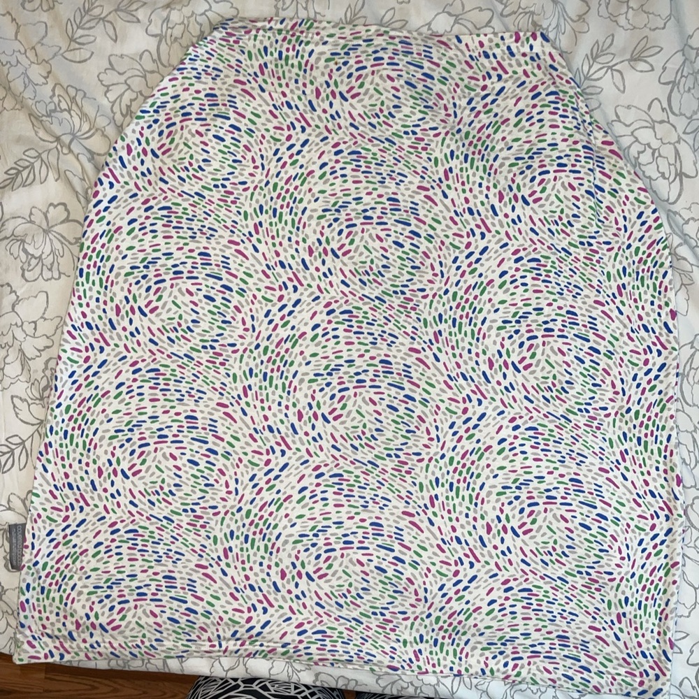 Covered Goods 4-in-1 nursing cover